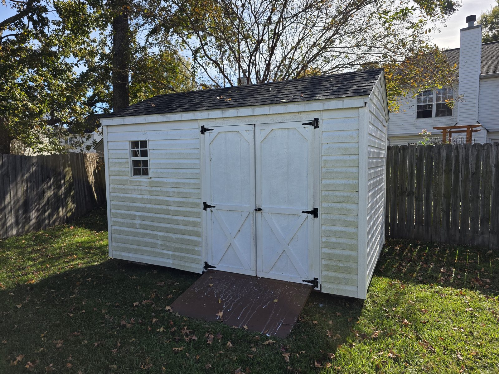 Backyard shed in Hampton Roads before cleaning.